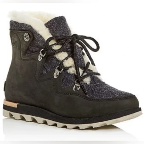 Sorel | Sneakchic Alpine Booties, Cattail Sherpa Size 9 - Picture 1 of 10